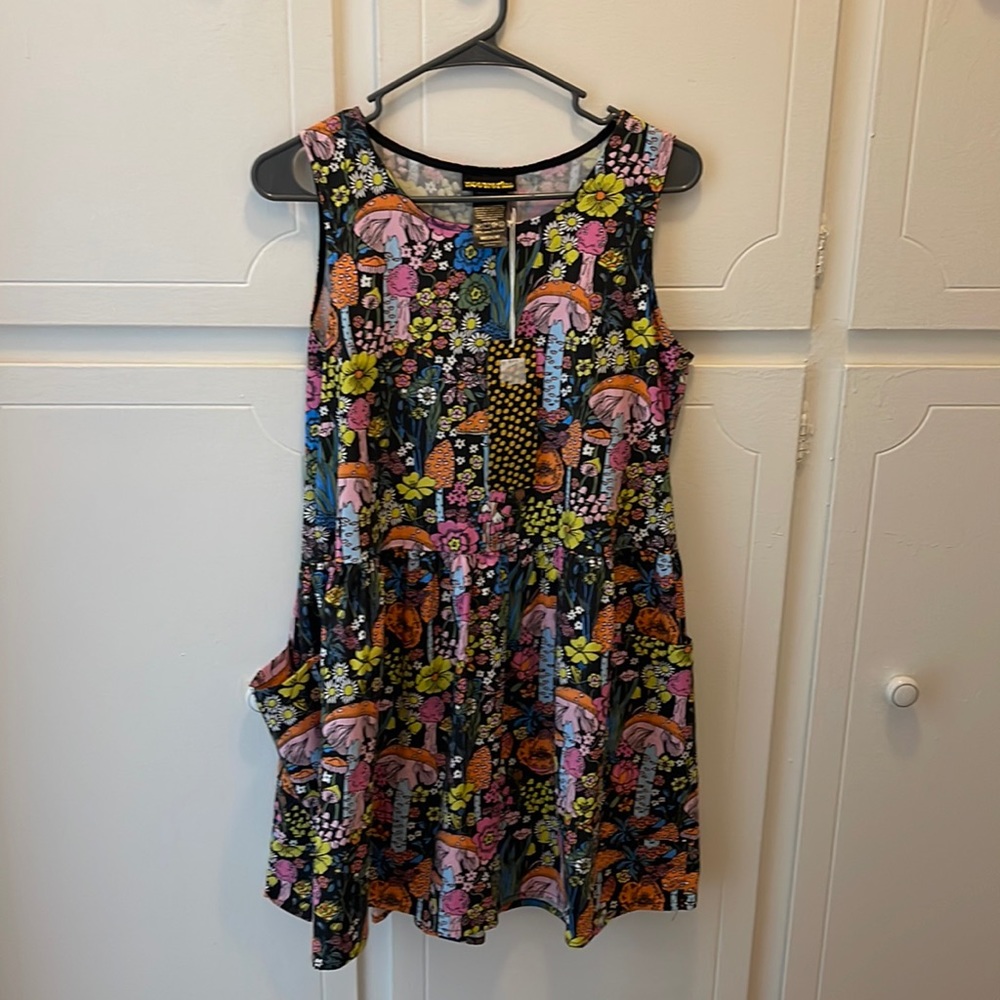 NWT Nooworks Big Pocket mushrooms size M